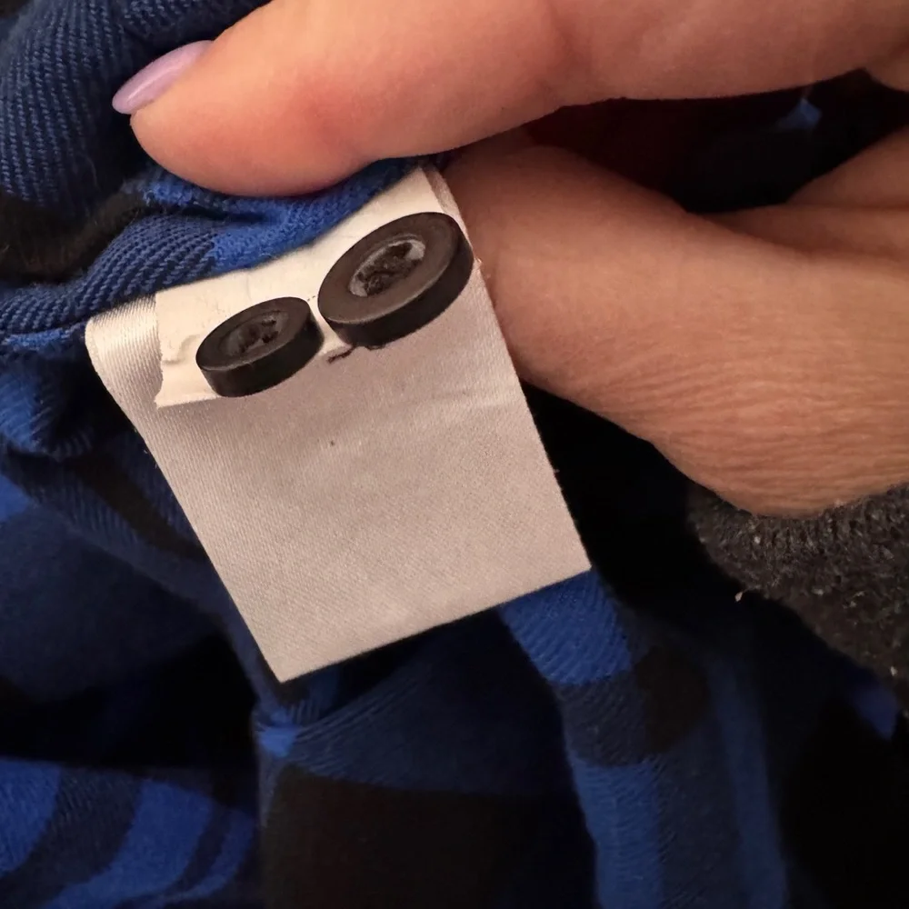 Blue and Black Plaid Men's Shirt throtl brand size‎ XL button down casual cozy - Picture 8 of 9